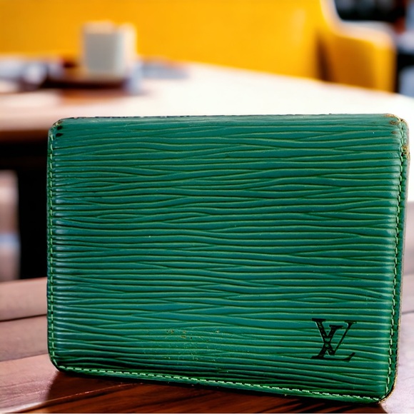 💎 Vintage 💎 1995 Louis Vuitton Dark Green Epi Card Holder/Wallet. - Picture 1 of 16
